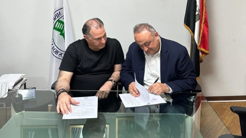 بروتوكول تعاون بين جامعة مصر وقناة النهار في التدريب الإعلامي وقعت جامعة مصر للعلوم والتكنولوجيا، بروتوكول تعاون مشترك مع قناة النهار والشركات الشقيقة لها، بالتنسيق مع كلية الإعلام