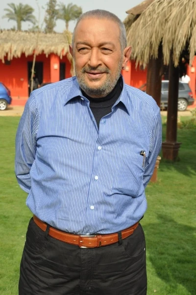 نور الشريف يتصدر الترند بسبب انهيار منزله القديم افاق عربية - رغم رحيله منذ سنوات طويلة، تصدر الفنان الراحل نور الشريف ترند محركات البحث خلال الساعات