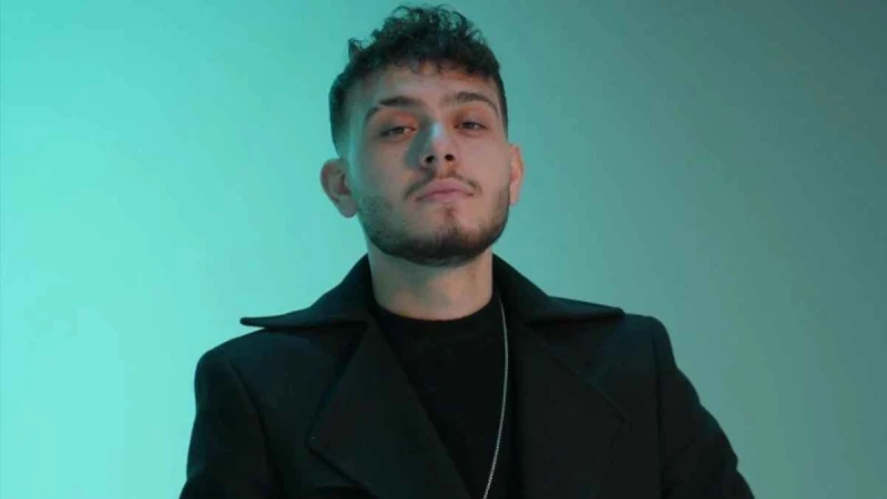 الشامي يتفاعل مع فيديو لإليسا وهي ترد افاق عربية - تفاعل المغني الشاب الشامي مع ظهور النجمة إليسا الأخير ضمن برنامج طرب مع النجم مروان خوري وأعرب عن