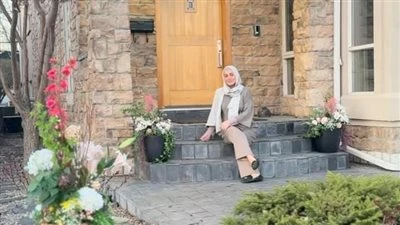 ازاي وليه ابتديت أحب القرآن؟.. حلا شيحة تجيب الليلة عبر يوتيوب أعلنت الفنانة حلا شيحة منذ قليل عن خروجها في لايف جديد الليلة على موقع الفيديوهات الشهير يوتيوب وذلك في تمام الساعة ا