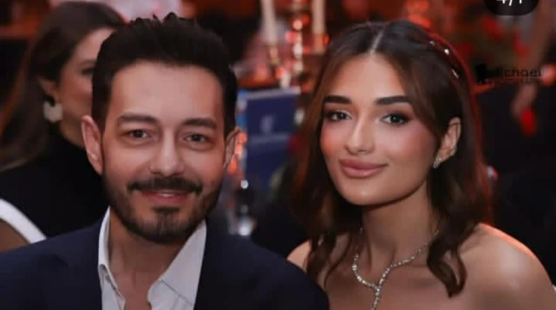 بعد مرورها بأزمة صحية.. ملك زاهر توجه رسالة خاصة لوالدها وجهت الفنانة ملك زاهر، رسالة خاصة لوالدها الفنان أحمد زاهر، عبرت من خلالها عن شدة حبها له، خاصة بعد دعمه لها في أزمتها الصح