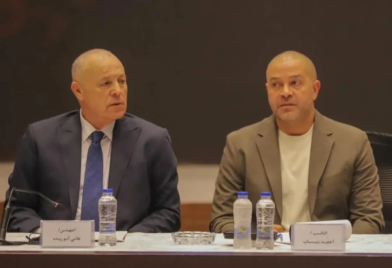 المسكوت عنه في اجتماع رابطة الأندية.. مرتجي يرفض تهنئة بيراميدز ويطالب بكشف مصادر تمويل الأندية خاص شهد اجتماع اتحاد الكرة المصري ورابطة الأندية، تصاعد الخلافات بين ممثلي الأندية ح