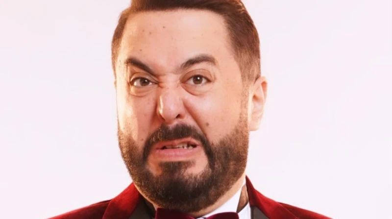 في ورد ريحان.. عمرو عبدالعزيز مريض نفسي لا يعرف الضحك كشف الفنان عمرو عبدالعزيز تفاصيل بشأن طبيعة دوره في فيلم ورد ريحان بطولة أحمد الفيشاوي، المقرر عرضه خلال الفترة المقبلة بجميع 