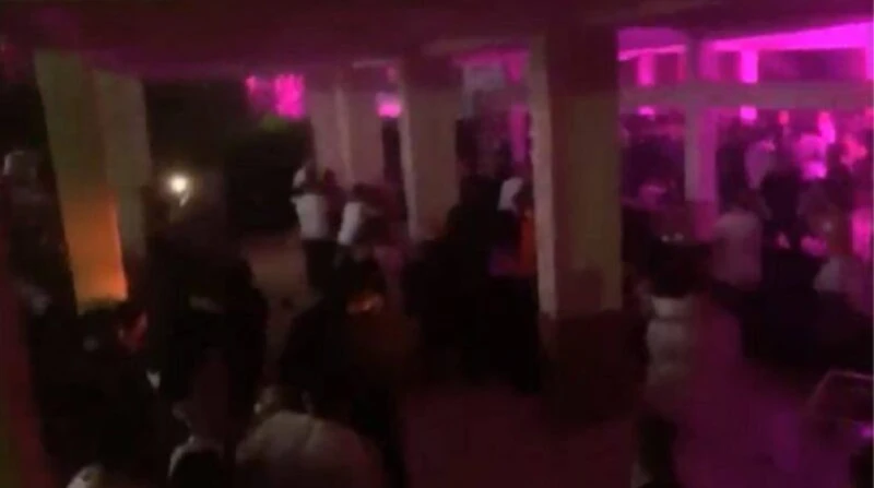 حفلات ليلية.. الإعلامية كريمة عوض تحرر محضرا ضد جيرانها في أكتوبر حررت الإعلامية كريمة عوض، مقدمة برنامج حديث القاهرة على قناة القاهرة والناس محضرا ضد شخص وزوجته بسبب الإزعاج، واته