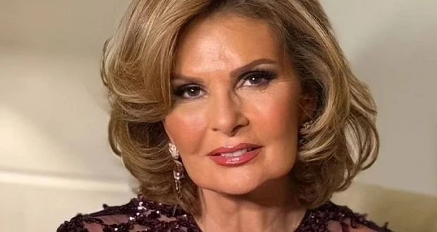 لقاء مؤثر.. يسرا تنهار من البكاء وزوجها يساندها على الهواء افاق عربية - شاركت الفنانة يسرا جمهورها مجموعة من الفيديوهات عبر حسابها الرسمي على فيسبوك، من لقائها مع زوجها خالد سليم ف