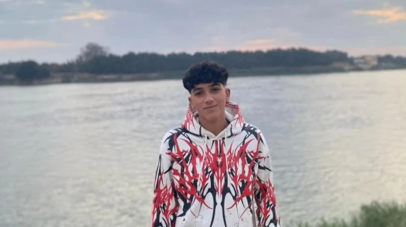 جرفه التيار.. نهاية مؤسفة لطالب في نيل الصف لقي طالب يبلغ من العمر 15 عاما حتفه غرقا، اليوم، أثناء الاستحمام في مياه نهر النيل بمركز الصف جنوب محافظة الجيزة، بعدما جرفه التيار أمام