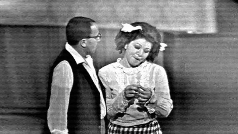 بسبب سعاد حسني.. شويكار ادعت المرض افاق عربية - وضعت الفنانة الراحلة شويكار نهاية صادمة لمسرحية سيدتي الجميلة التي لعبت بطولتها رفقة فؤاد المهندس،