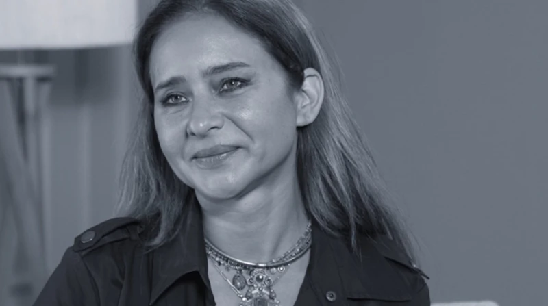 نيللي كريم: هذا ما رأيته بعيني في منزل محمود عبد العزيز قبل وفاته عبرت الفنانة نيللي كريم عن حزنها تجاه الأزمة الدائرة حاليا بين ورثة الفنان الراحل محمود عبد العزيز والإعلامية بوسي