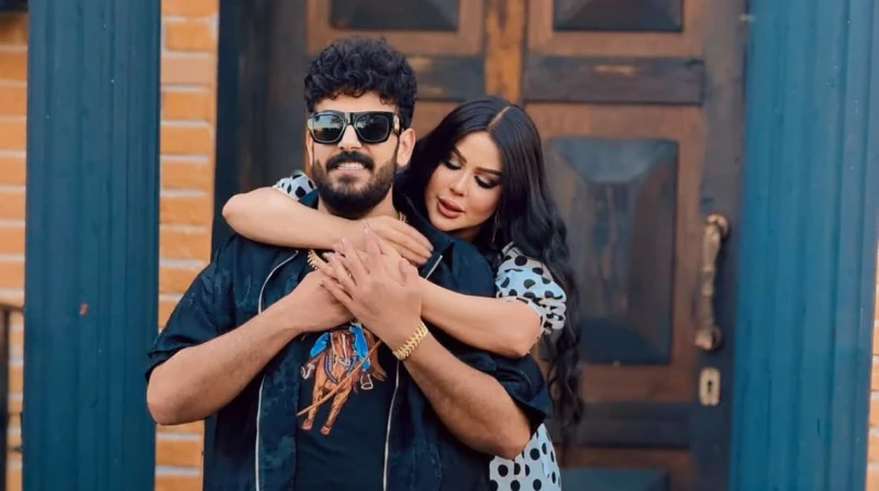 مصدر مقرب من عائلة إسماعيل الليثي: الفيديو هيتمسح.. ومفيش خطف علق مصدر مقرب من عائلة المطرب الشعبي إسماعيل الليثي على تصريحات زوجته، البلوجر شيماء