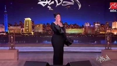 حبيب قلبي.. رحمة محسن تكشف حقيقة ارتباطها ب أحمد العوضي حلت المطربة رحمة محسن ضيفة على برنامج الحكاية والذي يقدمه الإعلامي عمرو أديب على شاشة قنوات مصر، وذلك بعد تألقها الكبير في ر