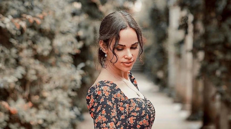 لأ بنت شيرين رضا.. نور عمرو دياب تثير الجدل حول علاقتها بوالدها أثارت نور عمرو دياب، الجدل، بتصريحات عن والدها خلال حضورها العرض الأول لفيلم عز الضهر لدعم والدتها شيرين رضا التي تش