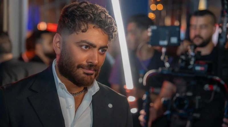 تامر حسني يكشف عن تعرضه لوعكة صحية كشف الفنان تامر حسني عن تعرضه لأزمة صحية مفاجئة أدت إلى دخوله إحدى المستشفيات، وذلك في منشور عبر حسابه على إنستجرام.و مكنتش ومش عادتي أشغلكم بتفا