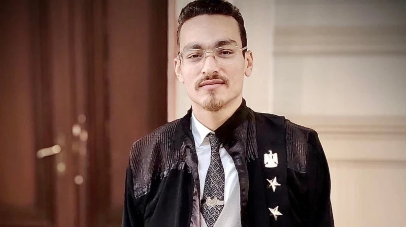 تنحي دفاع سفاح المعمورة بعد صدور تقرير مستشفى العباسية قررت هيئة الدفاع عن المتهم نصر الدين ا المعروف إعلاميا بسفاح الإسكندرية، برئاسة الدكتور أميران