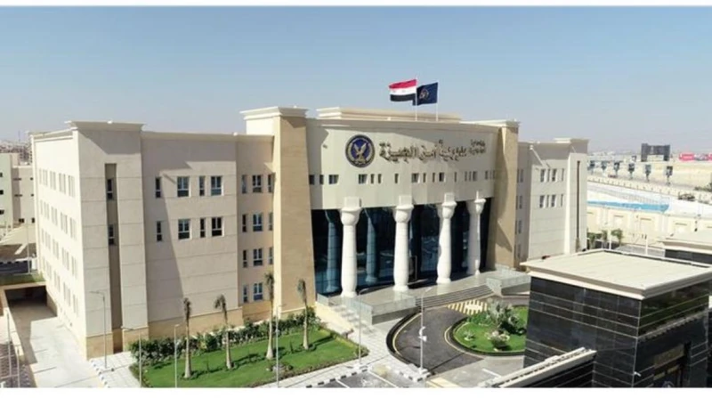 لزيادة التفاعل.. ضبط محام ادعى زيادة عدد الوفيات بقسم العمرانية ألقت أجهزة الأمن بمديرية أمن الجيزة، القبض على محام، ادعى زيادة عدد الوفيات بحجز قسم شرطة العمرانية.تلقى اللواء هاني