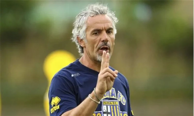 أسطورة ميلان: الأهلي قادر على تمثيل الكرة الأفريقية في المونديال يرى أسطورة ميلان ومنتخب إيطاليا روبرتو دونادوني أن النادي الأهلي قادر على تحقيق نتائج رائعة في بطولة كأس العالم للأ