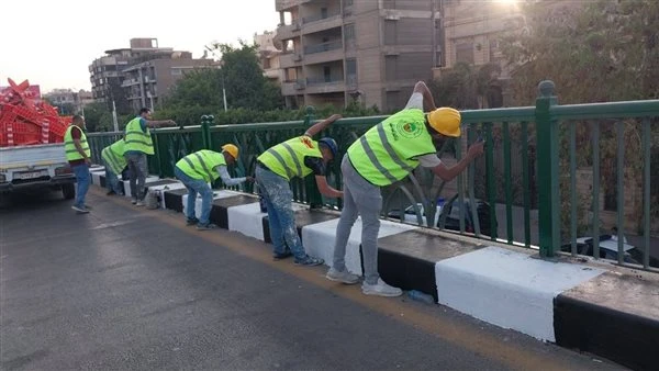 المقاولون العرب ترفع كفاءة كباري الجلاء والمطار بطريق العروبة كلفت شركة المقاولون العرب برفع كفاءة الكباري الواقعة على طريق العروبة، ومنها كوبري