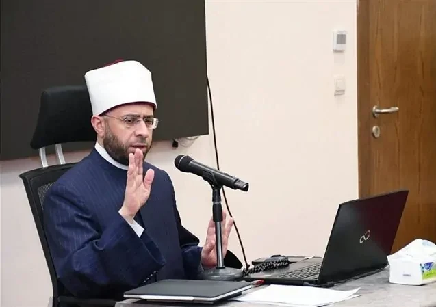 1454 وظيفة جديدة بالأوقاف.. تعرف على مواعيد وأماكن التعاقد في كل محافظة بدأ الدكتور أسامة الأزهري، وزير الأوقاف، تنفيذ إجراءات التعاقد مع المؤهلين من دفعة الإمام محمد عبده للأئمة، 