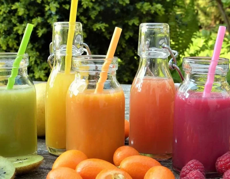 منها عصير البطيخ وماء جوز الهند.. أفضل 5 مشروبات صيفية تمنع الجفاف مع دخول فصل الصيف وارتفاع درجات الحرارة، يصبح الحفاظ على ترطيب الجسم أمرا ضروريا لتفادي الجفاف والإرهاق، فالجفاف 