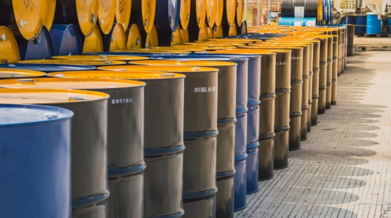 لتقليص عجز الميزانية.. أمريكا تتجه لبيع مليون برميل من الديزل تعتزم الإدارة الأمريكية تحت قيادة الرئيس دونالد ترامب تصفية مخزون احتياطي استراتيجي من وقود الديزل، يقدر بنحو مليون بر