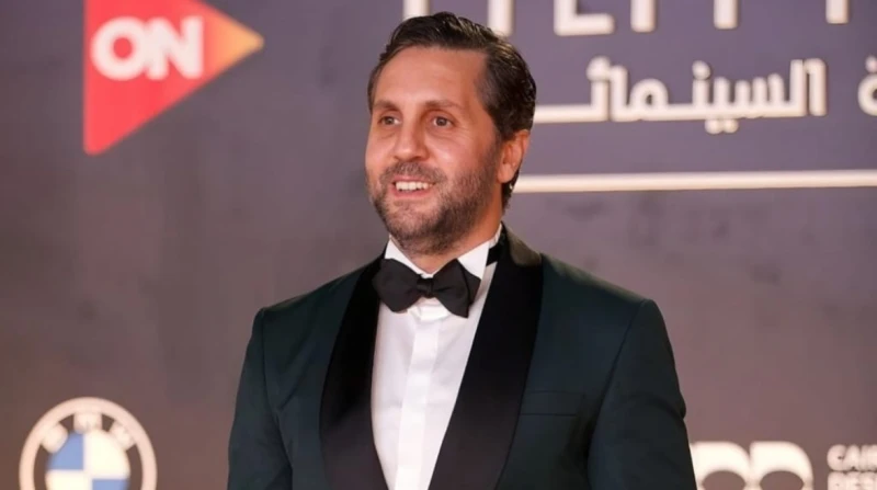 هشام ماجد يكشف تفاصيل مقلب دفن أحمد فهمي روى الفنان هشام ماجد كواليس أحد المقالب الطريفة التي نفذها في زميله الفنان أحمد فهمي خلال فترة الجامعة، وذلك خلال ظهوره في برنامج واحد من ا