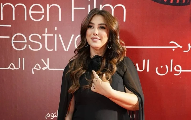 كندة علوش تثير الجدل برسالة غامضة افاق عربية - أثارت الفنانة كندة علوش جدلا على مواقع التواصل الاجتماعي بسبب رسالة غامضة نشرتها عبر خاصية القصص المصورة الملحقة بحسابها الخاص في إنس