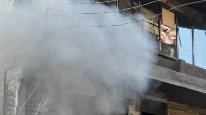 انفجار أسطوانة غاز يشعل حريقا في مطعم بالمحلة الكبرى شب حريق هائل داخل أحد المطاعم بمنطقة شارع المطاعم بمدينة المحلة الكبرى بمحافظة الغربية، نتيجة انفجار أسطوانة غاز، ما أدى إلى ته