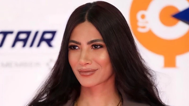 أنباء عن ارتباط أحمد مالك وهدى المفتي افاق عربية - أثار خبر ارتباط الفنانين أحمد مالك وهدى المفتي، حالة من الجدل على مواقع التواصل الاجتماعي، وذلك بعدما نشرت الفنانة مي كساب عبر خا