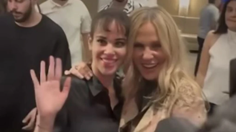 نور عمرو دياب تكشف سر ظهورها مع ياسين رشدي.. وتؤكد: أنا راقصة التقطت عدسة افاق عربية نور عمرو دياب، وابنة الفنانة شيرين رضا، في العرض الخاص لفيلم في عز الضهر، لدعم والدتها التي تشا