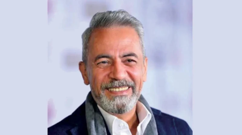 صبري فواز: واقعة التنقيب بقصر ثقافة الأقصر تؤكد الإهمال علق الفنان صبري فواز على حادثة الاشتباه في أعمال تنقيب غير قانونية عن الآثار داخل قصر ثقافة الأقصر.وكتب صبري فواز عبر حسابه