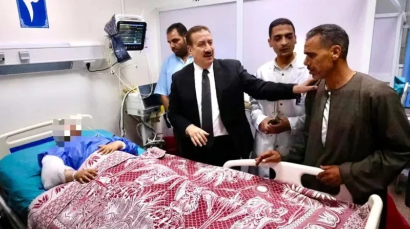 محافظ المنوفية يزور مصابي حادث الإقليمي ويوجه بتقديم الرعاية العاجلة أجرى اللواء إبراهيم أبو ليمون، محافظ المنوفية، زيارة تفقدية لمصابي حادث الطريق الإقليمي في مستشفى الجراحات المت