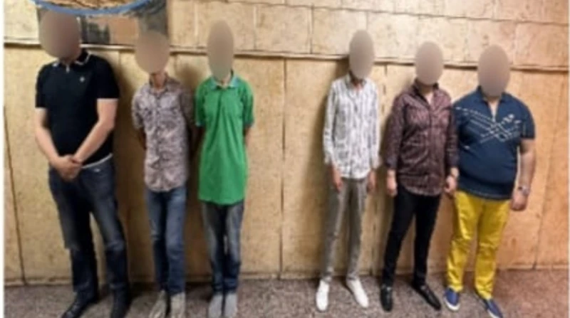 حلاق وقهوجي.. الداخلية تكشف ملابسات مشاجرة في مقهى بمصر الجديدة تمكنت أجهزة الأمن بوزارة الداخلية، من كشف ملابسات منشور تم تداوله عبر مواقع التواصل الاجتماعي، يتضمن تضرر عدد من الأ