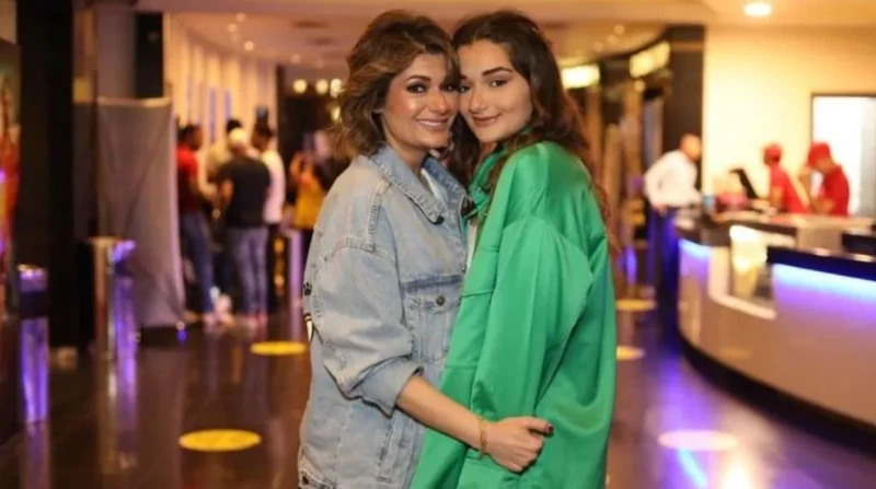 خروج ملك أحمد زاهر من المستشفى.. ووالدتها: حمد لله على سلامتك كشفت هدى زاهر، زوجة الفنان أحمد زاهر، خروج ابنتها الفنانة ملك أحمد زاهر من المستشفى