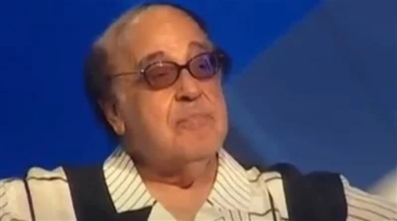 في ذكرى ميلاده.. سر الكنز الذي ورثه حسن مصطفى عن طه حسين يعد الفنان الكبير حسن مصطفى، أحد عمالقة الكوميديا في مصر والعالم العربي، وصاحب البصمة