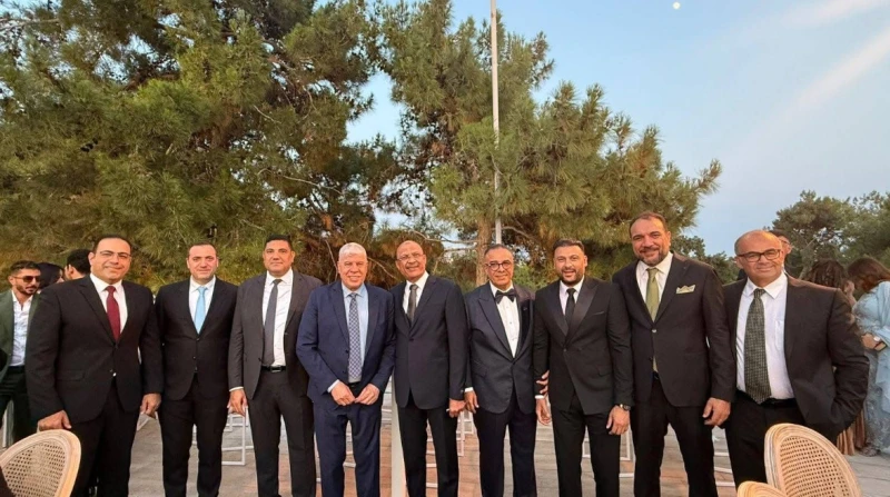 لقطات من حفل زفاف نجل رئيس نادي الاتحاد السكندري السابق احتفل رئيس نادي الاتحاد السكندري السابق محمد مصيلحي، مساء أمس بزفاف نجله في حفل بهيج شهد حضور