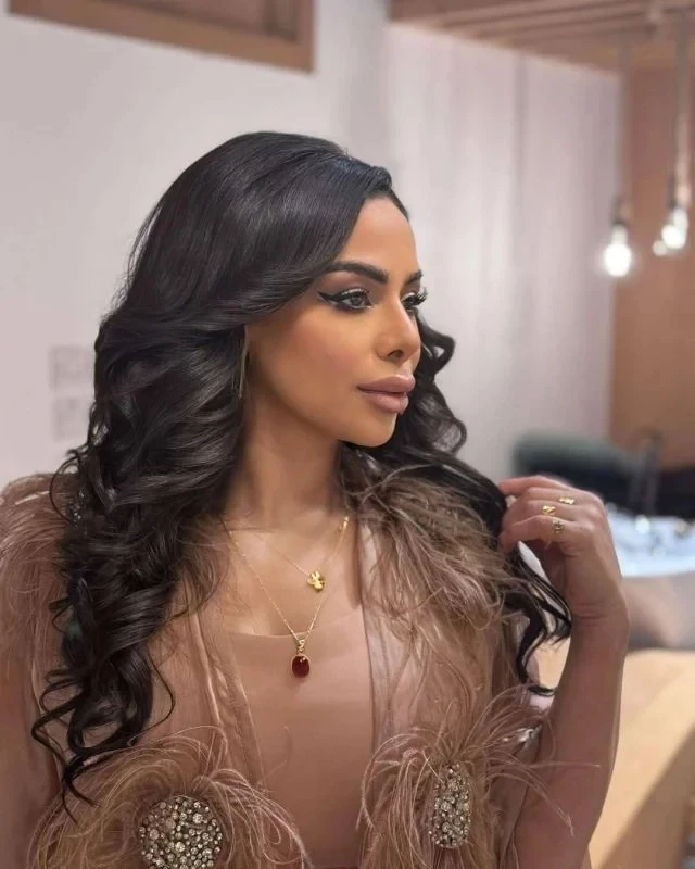 هند البلوشي تفاجئ الجميع بخبر حملها... هكذا بدت افاق عربية - فاجأت الفنانة هند البلوشي متابعيها عبر السوشيال ميديا بصورة خاصة كشفت من خلالها عن حملها بطفلها الثالث، بعد إعلانها زوا