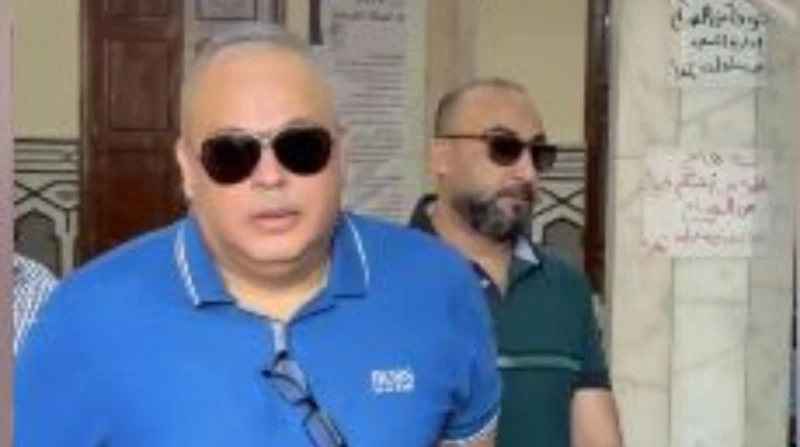 محمود سعد وخالد سرحان يشاركان في تشييع الكاتب محمد عبدالمنعم (صور) شيع جثمان الكاتب الصحفي محمد عبدالمنعم، من مسجد عمر مكرم عقب صلاة الظهر، حيث رحل