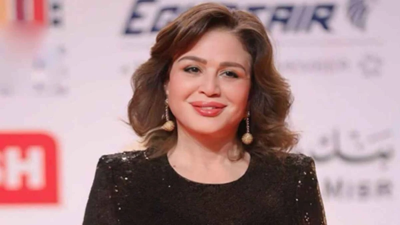 إلهام شاهين ترد على متابعة انتقدت صورها افاق عربية - نشرت الفنانة إلهام شاهين عبر حسابها الخاص في إنستغرام أحدث صور لها خلال إجازة عيد الأضحى وعطلتها الصيفية في الساحل الشمالي، وأر