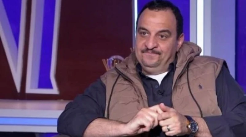 مش قادر أتكلم.. هشام إسماعيل يودع والدته من مسجد السيدة نفيسة رحلت عن عالمنا صباح اليوم، والدة الفنان هشام إسماعيل، بعد تعرضها لوعكة صحية في الأيام الأخيرة.وأقيمت عصر اليوم صلاة ال