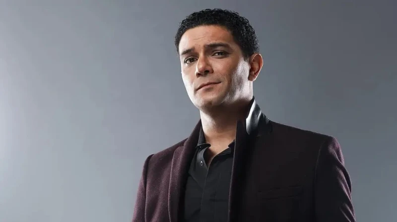 ب3 أعمال جديدة.. آسر ياسين يعيش حالة رواج سينمائي ودرامي تعاقد الفنان آسر ياسين مؤخرا على أعمال سينمائية ودرامية، كما أنه انتهى من تصوير فيلم فرقة الموت، بطولة مشتركة مع الفنان أحم