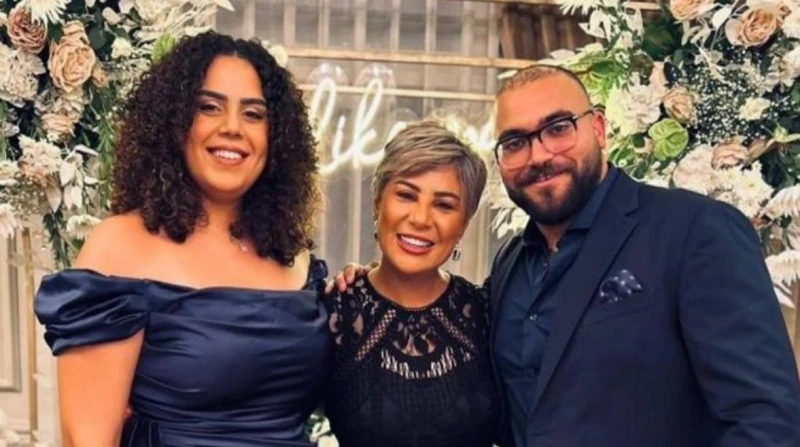 أعمل اللي يعجبني وأنا حرة.. ابنة مفيدة شيحة ترد على منتقديها قبل ساعات من بدأ حفل زفافها، خرجت منة الشاطر، ابنة الإعلامية مفيدة شيحة للرد على منتقديها بعد نشرها صورا من حنتها استعد