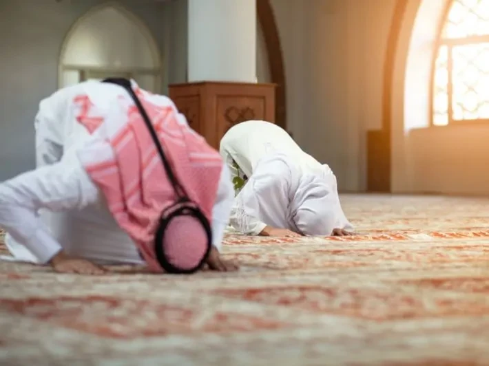 هل لصلاة العصر سنة قبلية؟.. الإفتاء توضح حكم الركعات التي تسبق الفريضة يحرص كثير من المسلمين على أداء السنن الرواتب المرتبطة بالصلوات الخمس، طمعا في الأجر والثواب، لكن يظل السؤال ا