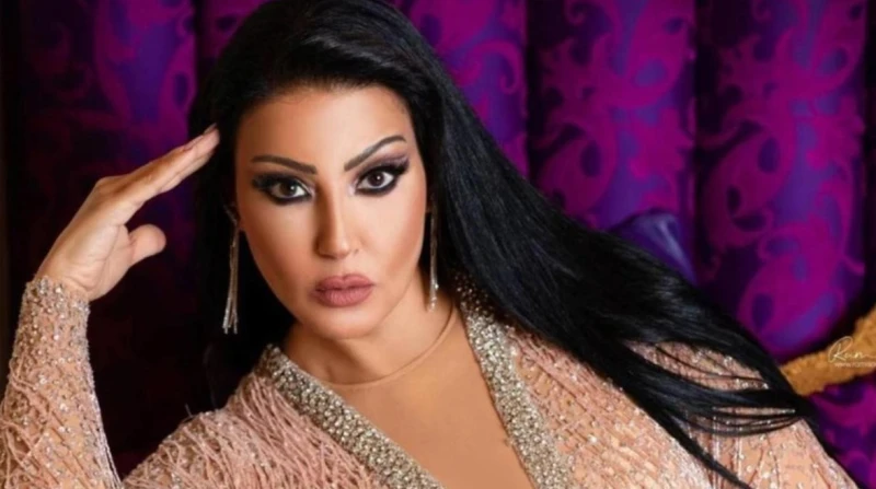 شائعة زواج تضع سمية الخشاب في صدارة المشهد تصدر اسم الفنانة سمية الخشاب، قائمة الأكثر بحثا عبر جوجل، بعدما حلت ضيفة على برنامج الفصول الأربعة المذاع