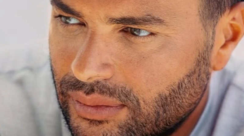 رامي صبري ينافس الكبار ويكشف أسماء أغاني ألبومه يستعد الفنان رامي صبري، للمنافسة في موسم الصيف الغنائي، مع كل من الفنان عمرو دياب، والفنان تامر حسني، وذلك بعد إعلان طرح ألبومه الجد