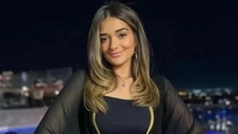 ملك زاهر تواصل طلب الدعاء بعد تدهور حالتها الصحية افاق عربية - تستمر الفنانة الشابة ملك أحمد زاهر في الطلب من متابعيها عبر حسابها الرسمي في إنستغرام الدعاء لها بالشفاء، بعد تدهور ح