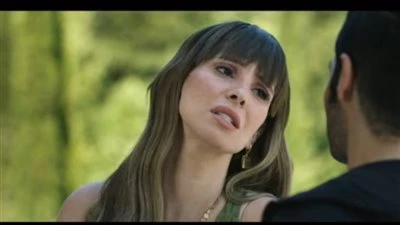 إيمان العاصي ب لوك جديد وقصة حب بين جميلة عوض ومينا مسعود.. أبرز لقطات برومو فيلم في عز الضهر تعود أجواء الإثارة والتشويق من جديد إلى دور العرض السينمائي من خلال فيلم في عز الضهر،