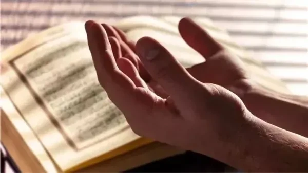 ماذا يقال في السنة الهجرية الجديدة؟.. اعرف الادعية تعتبر الأدعية من الأمور التي لا غنى عنها في حياتنا اليومية؛ إذ يحرص المسلمون على ترديد دعاء السنة الهجرية الجديدة، وذلك مع شروق ص