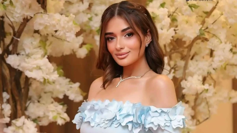 ملك زاهر تدخل عالم التأليف افاق عربية - أعلنت الفنانة الشابة ملك زاهر عن أولى خطواتها في عالم التأليف والإخراج السينمائي من خلال فيلم يحمل عنوان شنطة سفر، في نقلة جديدة تضيفها إلى 