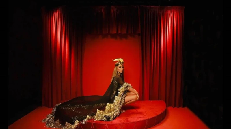 على خطى وردة.. مايا دياب تعيد غناء حرمت أحبك طرحت المطربة اللبنانية مايا دياب أغنيتها الجديدة تحت عنوان حرمت أحبك لتعيد غنائها بعد أن غنتها الفنانة الراحلة وردة الجزائرية.أغنية حرم