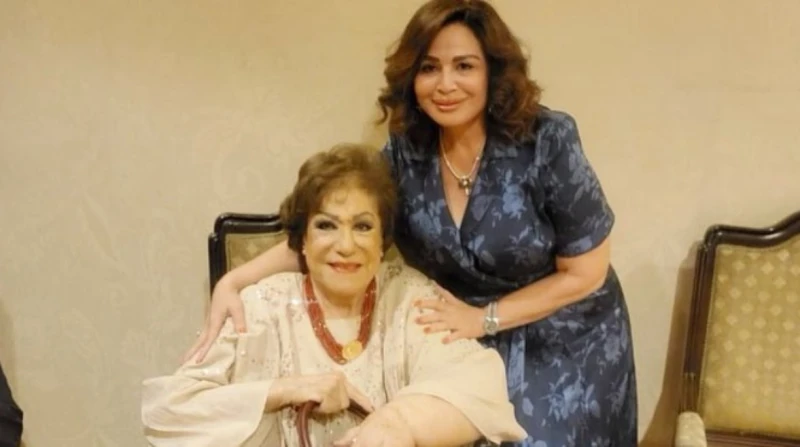 أستاذتي وبفتخر بيها.. إلهام شاهين تنعى سميحة أيوب بكلمات مؤثرة حرصت الفنانة إلهام شاهين، على نعي سيدة المسرح العربي، الفنانة الراحلة سميحة أيوب، بعد أن رحلت عن عالمنا صباح اليوم ال