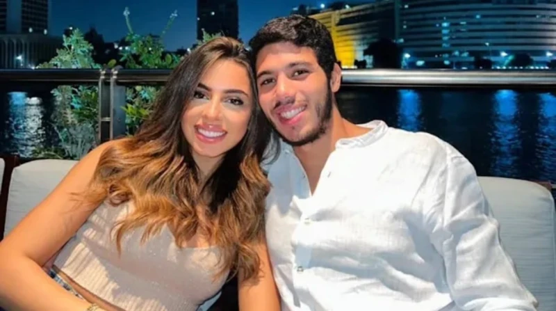 قبل موعد حفل زفافه.. من هو حفيد الزعيم عادل رامي إمام؟ يستعد الزعيم عادل إمام للاحتفال بزفافه أكبر أحفاده الذي يحمل نفس اسمه في يوليو المقبل على مدربة اللياقة البدنية فريدة أشرف.وب